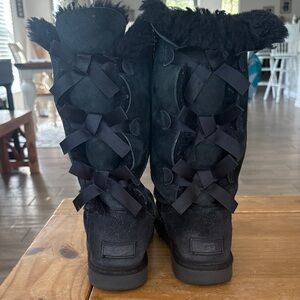 UGG BAILEY BOW II TALL TRIPLE BOW in BLACK WATER RESISTANT Boot Size 7